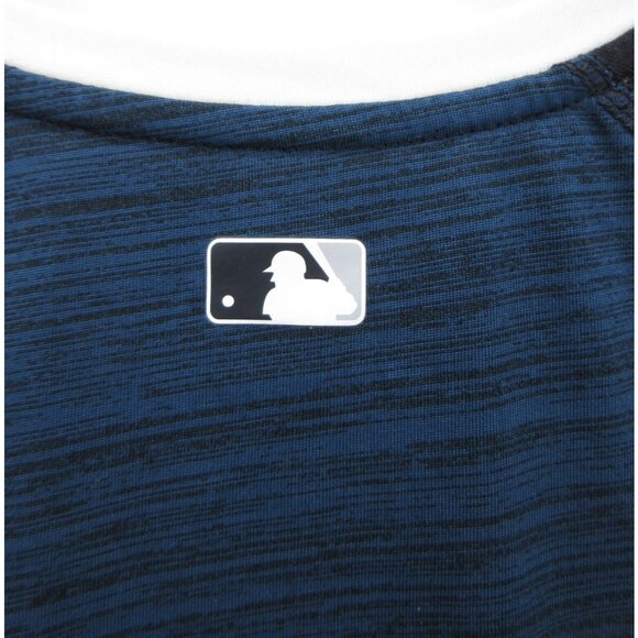 New York Yankees Shirt Large Nike Genuine Merchandise Center Swoosh Tee - Picture 11 of 13